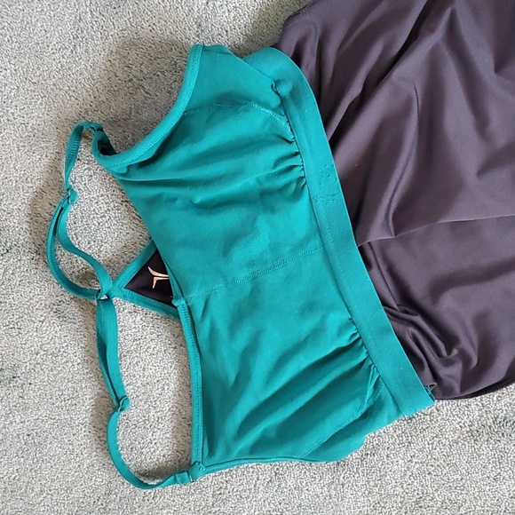 OLD NAVY ACTIVE Brand Work Out Top - Picture 12 of 14